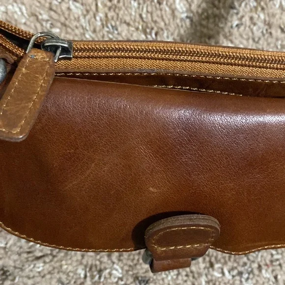 Jack Georges leather crossbody - Picture 8 of 12